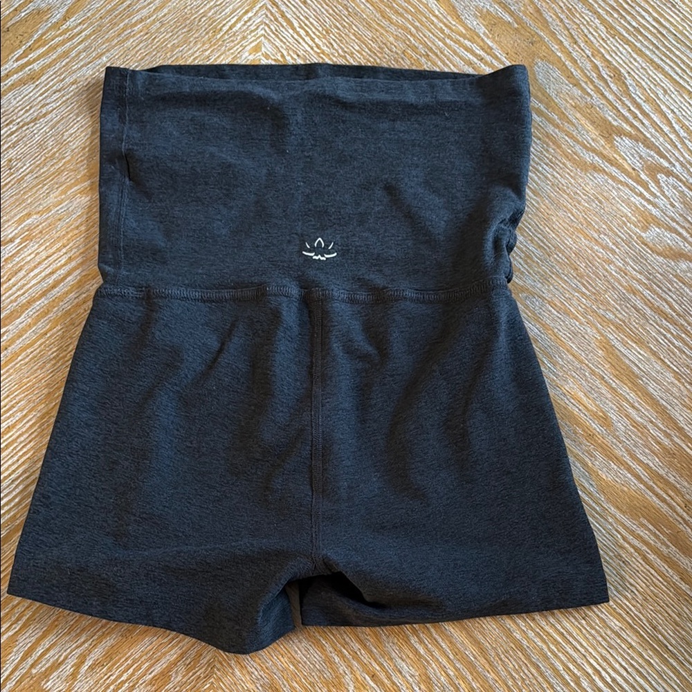 Beyond the bump maternity short